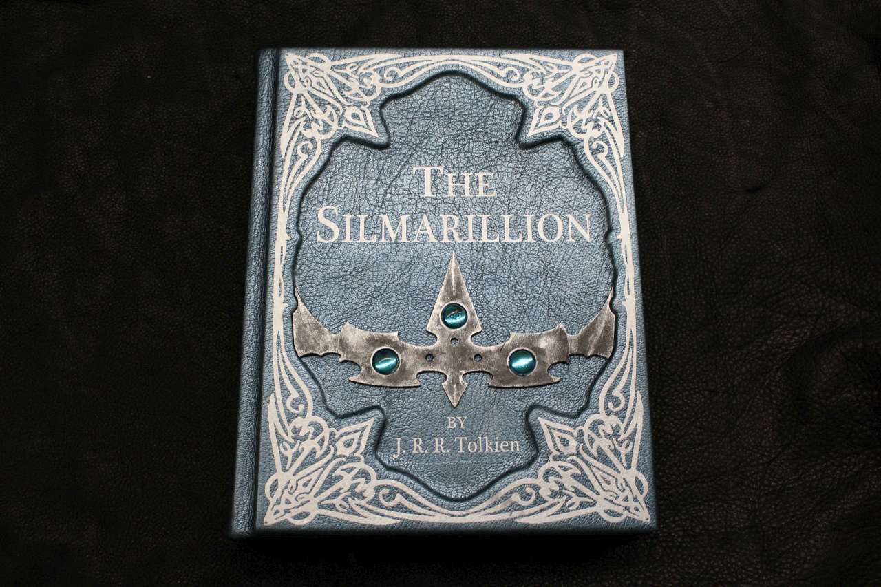 TCG - The Silmarillion – Leatherbound Collector’s Edition JRR Tolkien ...